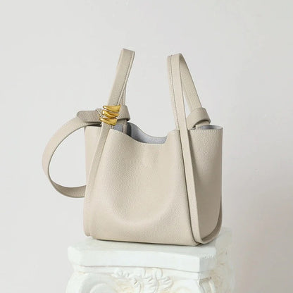 Damska skórzana torebka na ramię